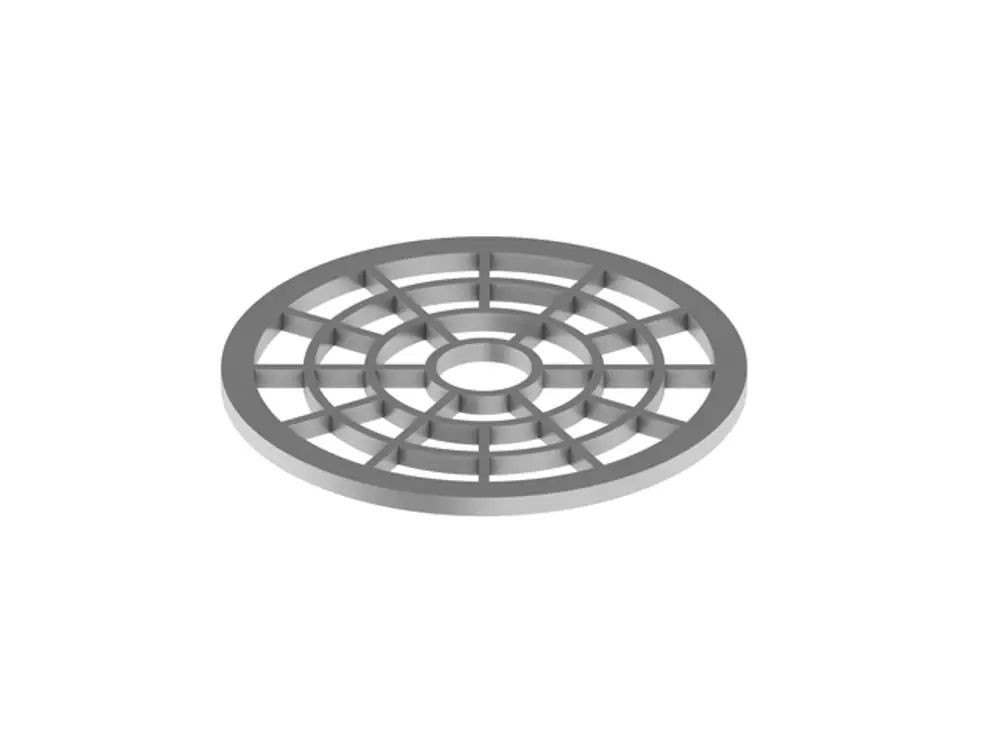 Rundes Haarsieb aus Metall mit durchbrochener Struktur, geeignet für Duschrinnen von TECE. Das Sieb ermöglicht die effektive Auffangung von Haaren und Schmutz.